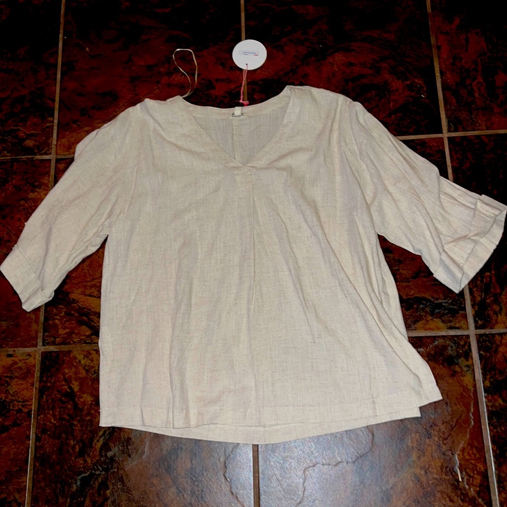 3/$15 NWT Umgee linen blend 3/4 sleeve top, size M
